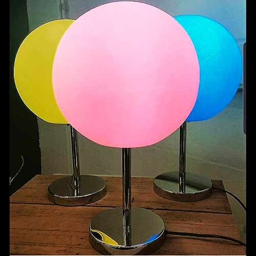 Abajur de Mesa com Globo - 3 Opções de Cores